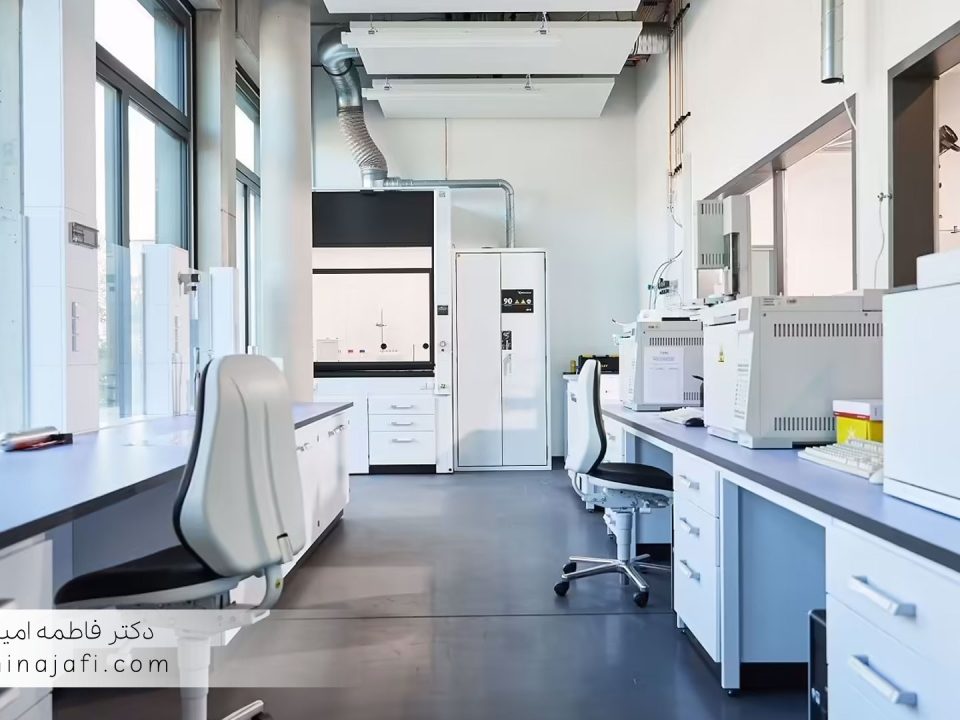 برنامه جامع آموزش و ارزیابی شایستگی کارکنان آزمایشگاه در راه‌اندازی و اعتبارسنجی کلین‌روم دارویی