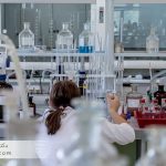 تدوین SOPهای استاندارد برای ساختار، نسخه‌گذاری و کنترل تغییر با تمرکز بر راه‌اندازی و اعتبارسنجی کلین‌روم دارویی