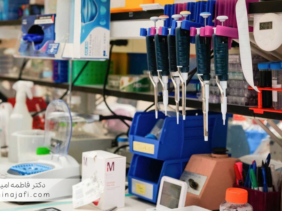 مدیریت عدم انطباق و اقدام اصلاحی و پیشگیرانه در آزمایشگاه و اعتبارسنجی کلین‌روم دارویی