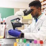 انتخاب و اعتباردهی تأمینکنندگان مواد مصرفی و راهاندازی و اعتبارسنجی کلینروم دارویی